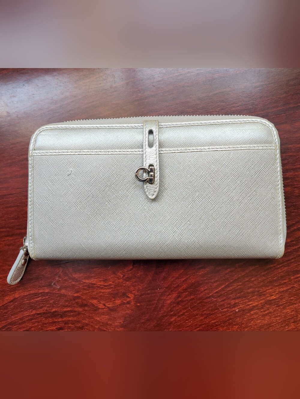 SALVATORE FERRAGAMO Leather Zip Around Wallet